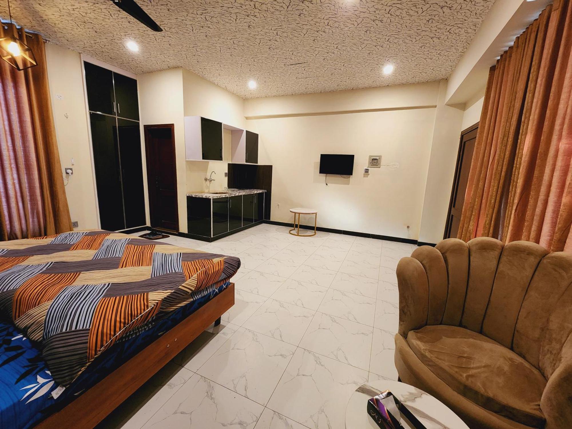 Motorway Majesty Suites Islamabad - Near Islamabad International Airport And Motorway 客房 照片