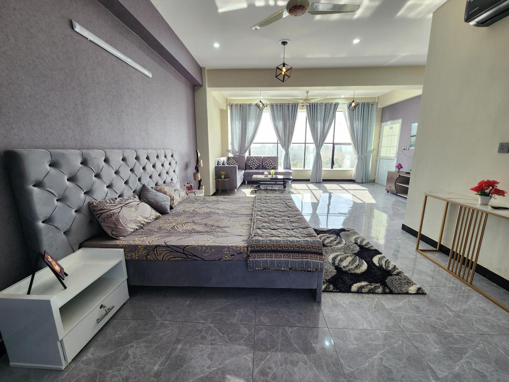 Motorway Majesty Suites Islamabad - Near Islamabad International Airport And Motorway 客房 照片