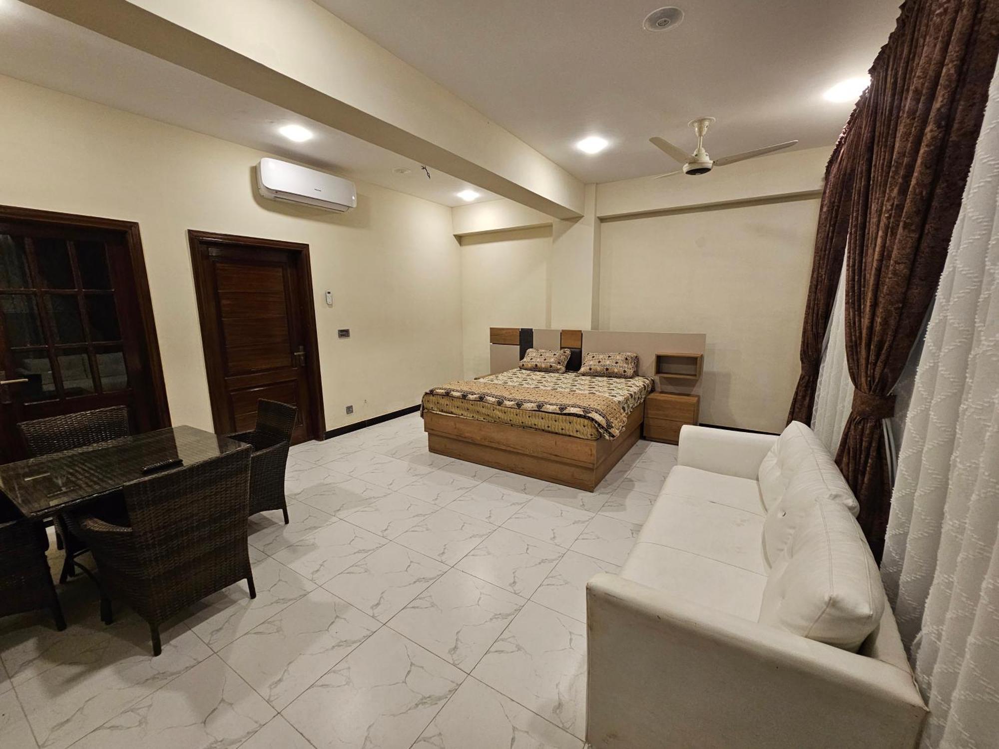 Motorway Majesty Suites Islamabad - Near Islamabad International Airport And Motorway 客房 照片